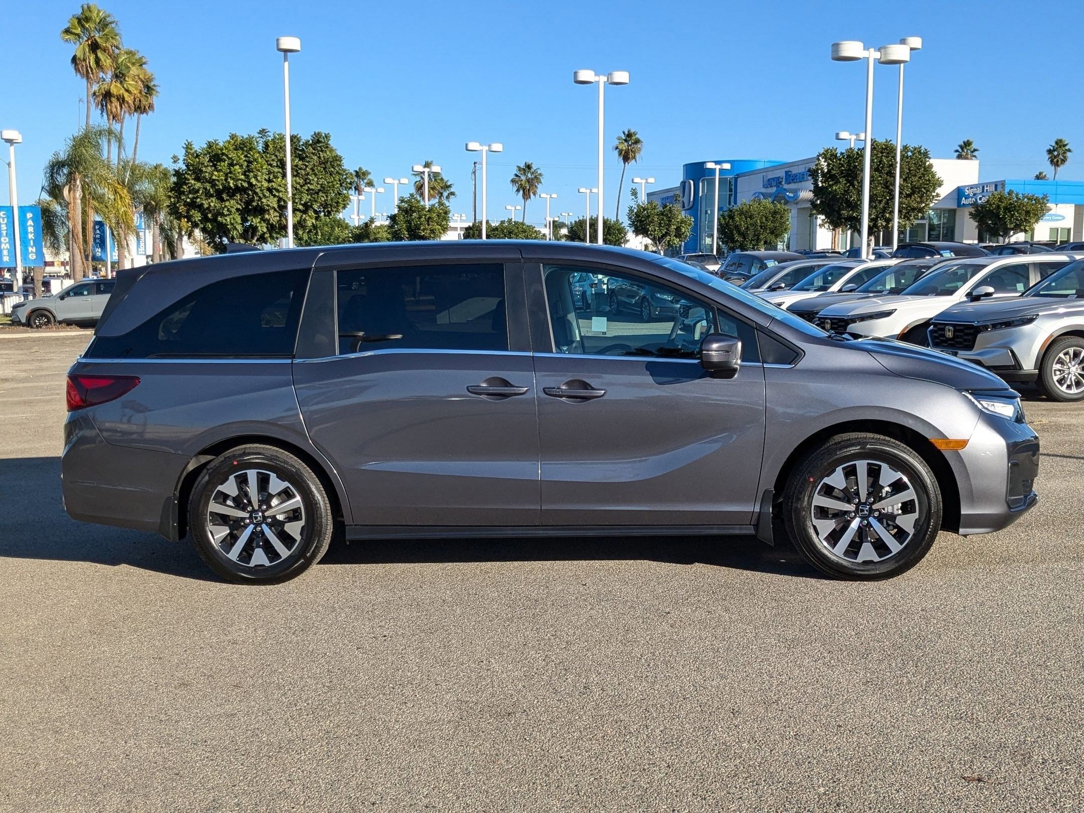 New 2026 Honda Odyssey EX-L image 2