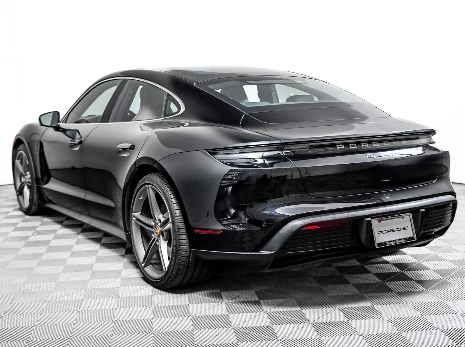 Certified 2023 Porsche Taycan 4S AWD/4WD image 3
