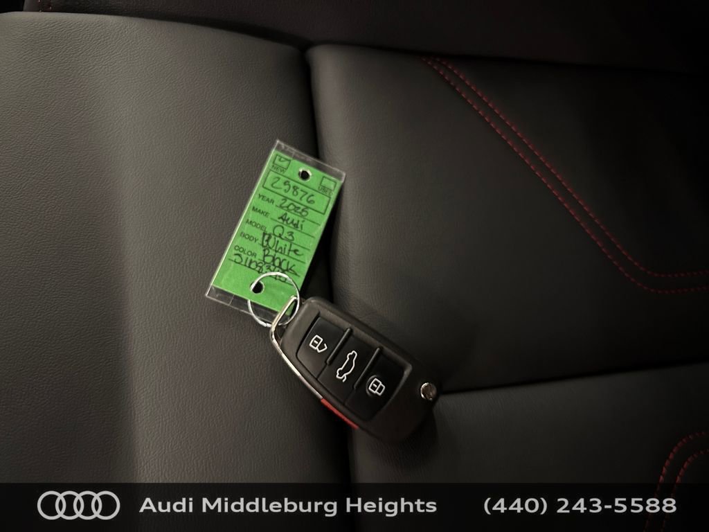Used 2025 Audi Q3 2.0T Premium Plus w/ Premium Plus Package image 31