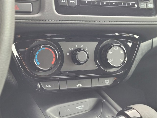 Used 2016 Honda HR-V LX image 11