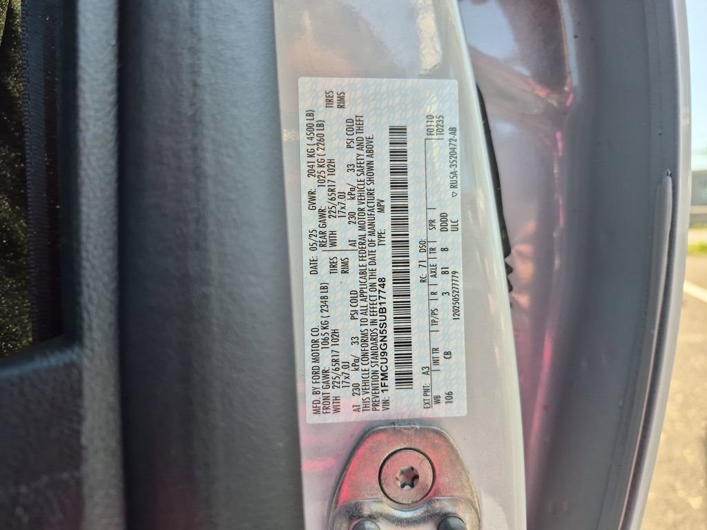 Used 2025 Ford Escape Active AWD/4WD image 33