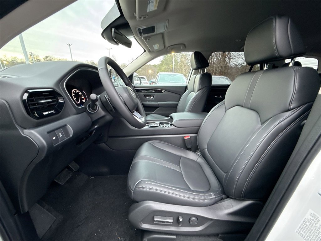 New 2025 Honda Pilot EX-L image 13