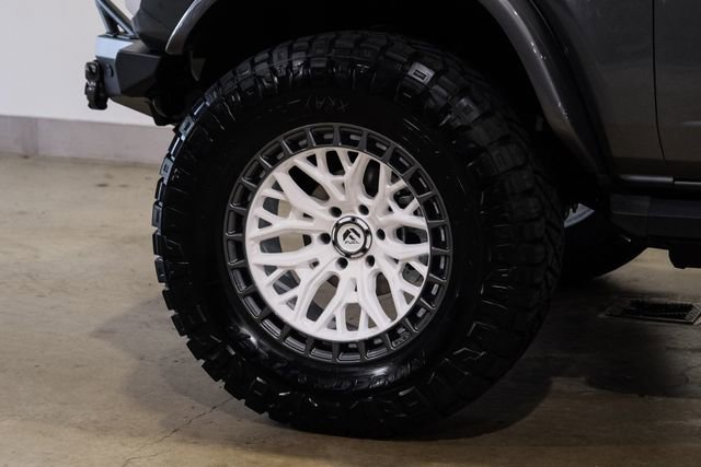 Used 2025 Ford Bronco Heritage Edition image 8