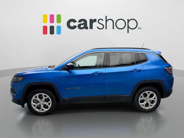 Used 2024 Jeep Compass Latitude AWD/4WD image 2