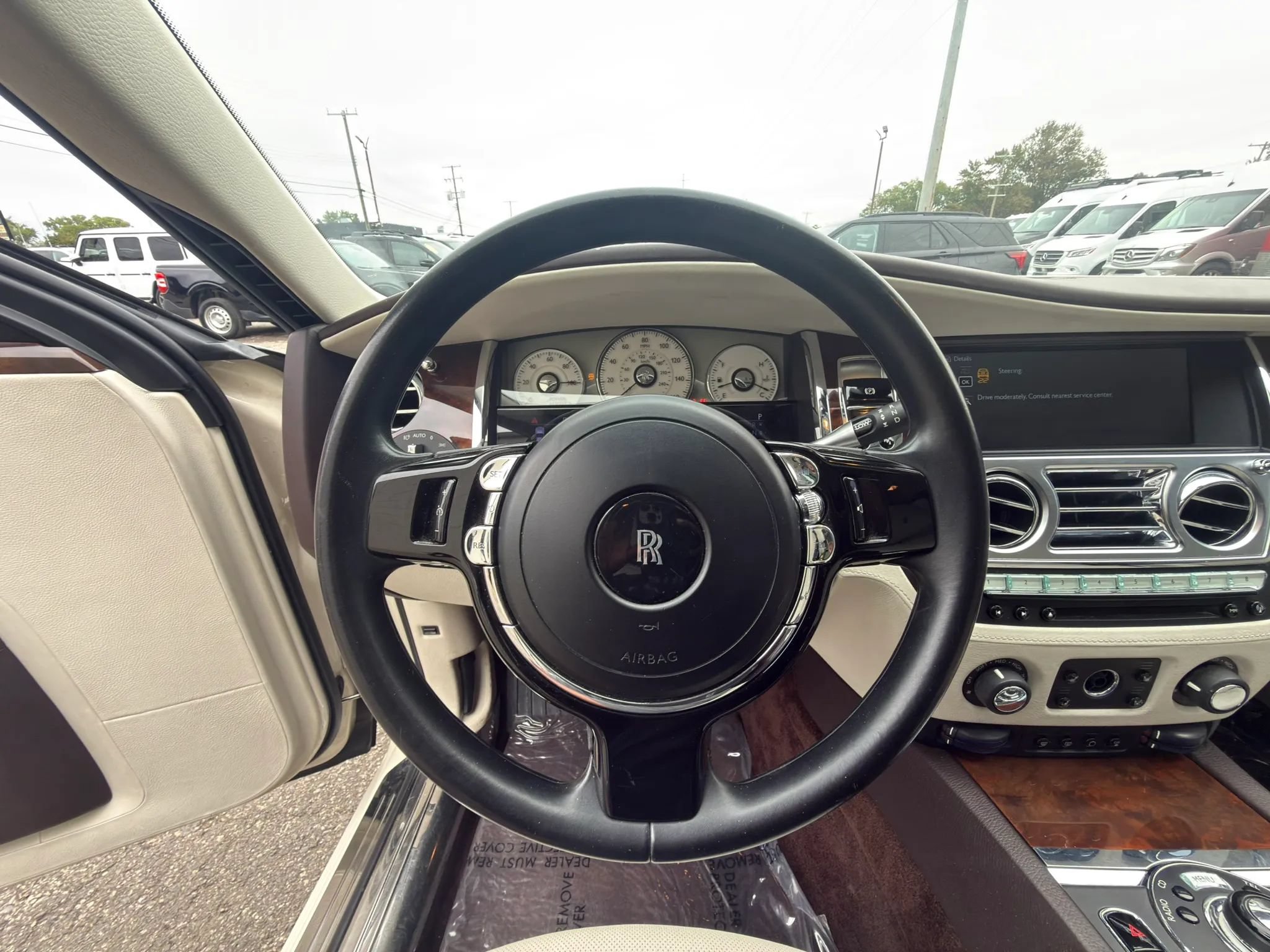 Used 2013 Rolls-Royce Ghost RWD image 23