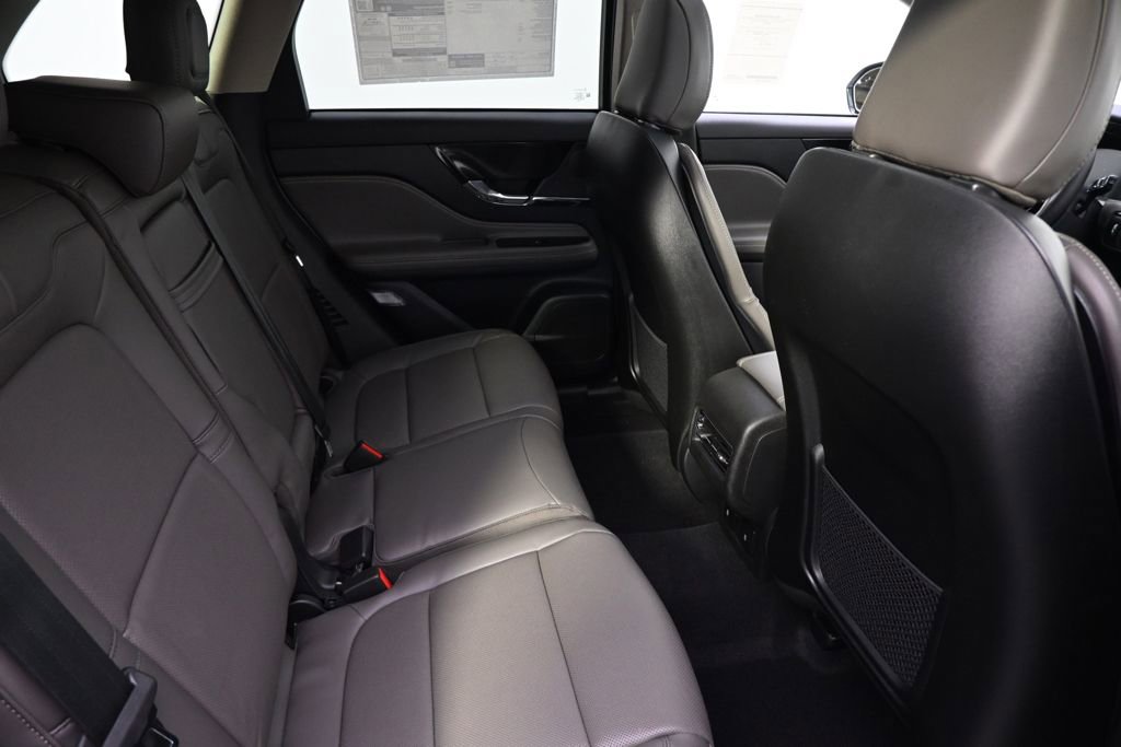 New 2026 Lincoln Corsair Reserve w/ Jet Appearance Package image 18