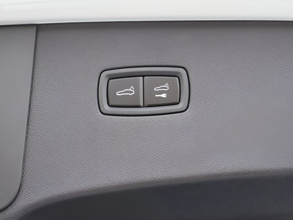 New 2026 Porsche Cayenne E-Hybrid Coupe AWD/4WD image 19