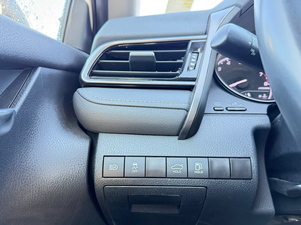 Used 2024 Toyota Camry SE FWD image 12