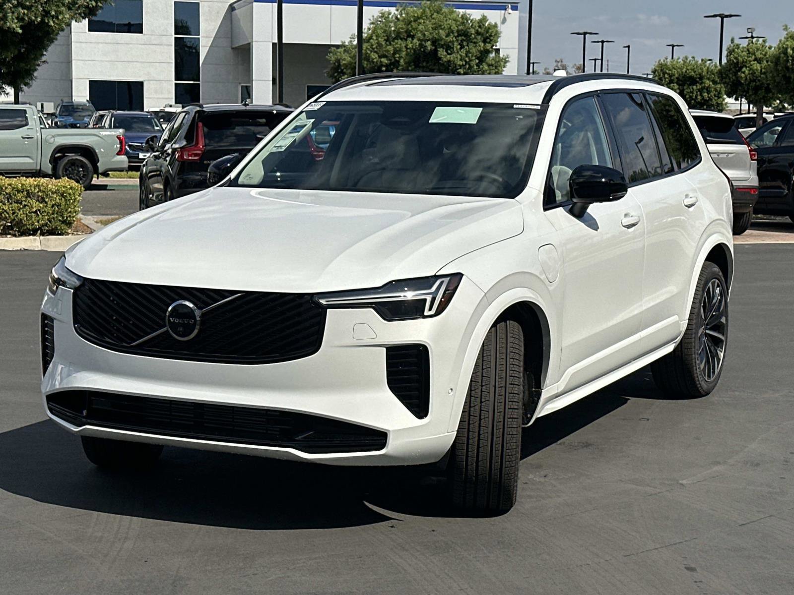 New 2026 Volvo XC90 T8 Ultra w/ Protection Package Premier image 6