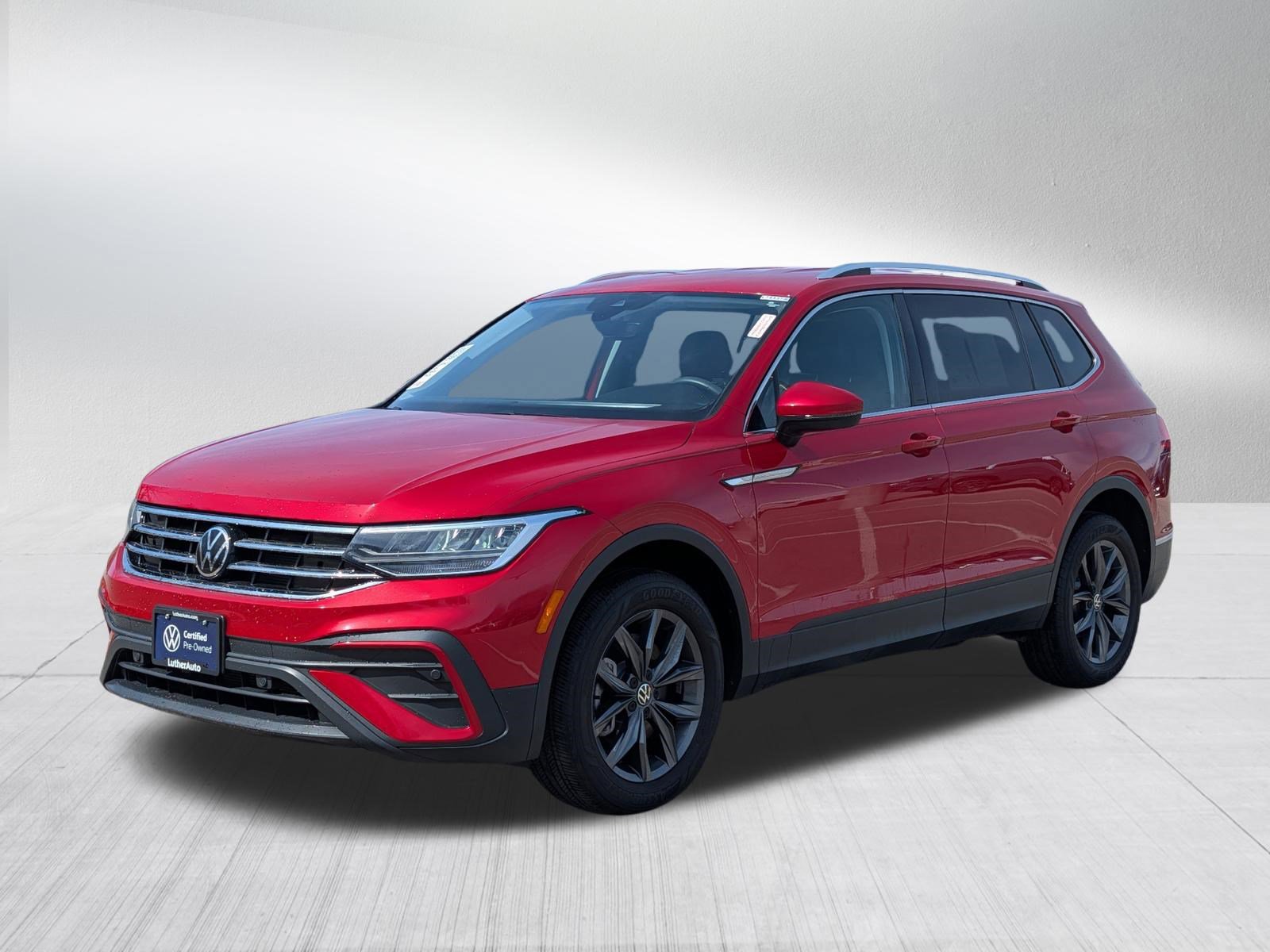 Certified 2022 Volkswagen Tiguan SE AWD/4WD image 3