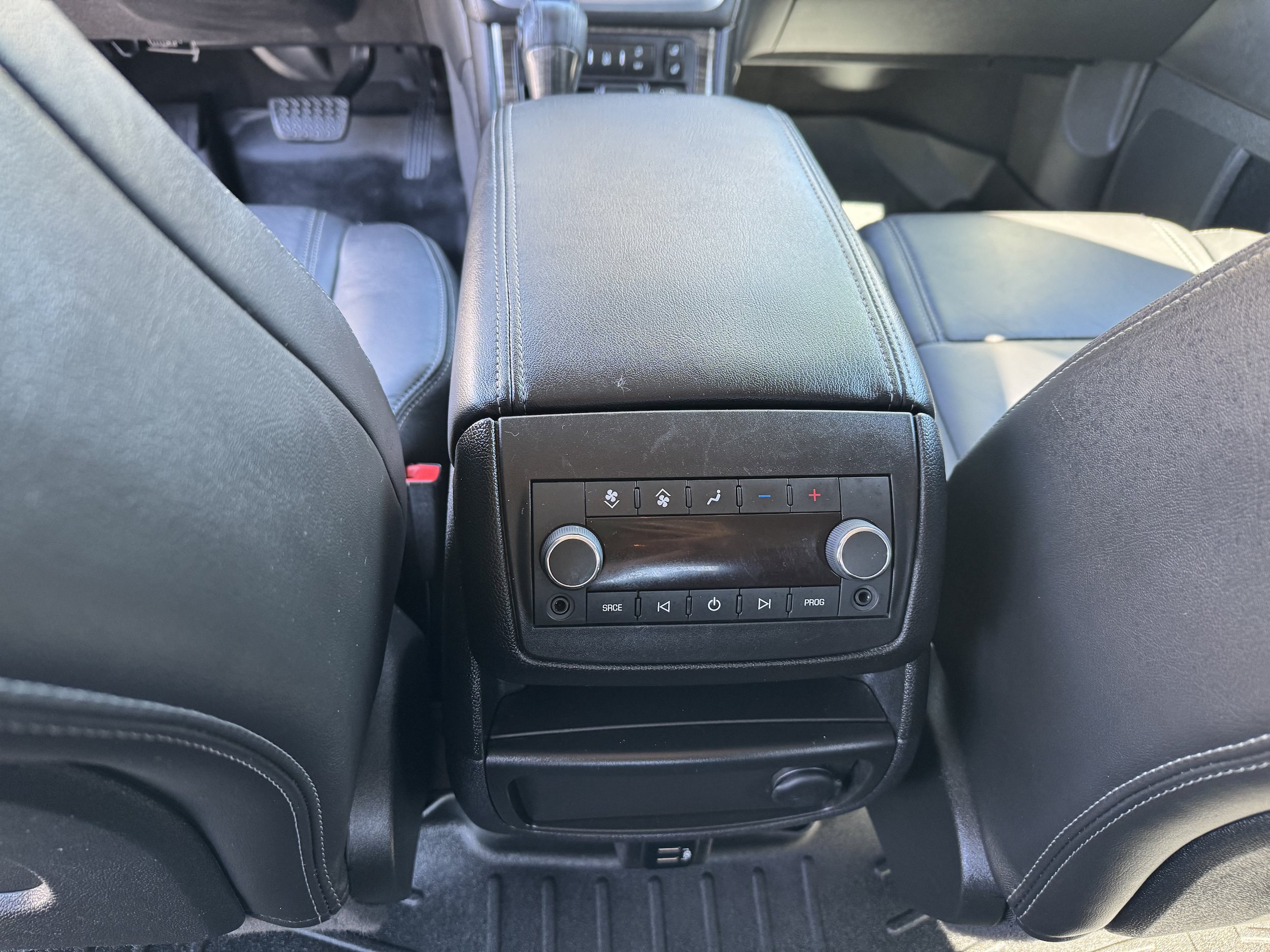 Used 2017 GMC Acadia Limited SLT AWD/4WD image 20