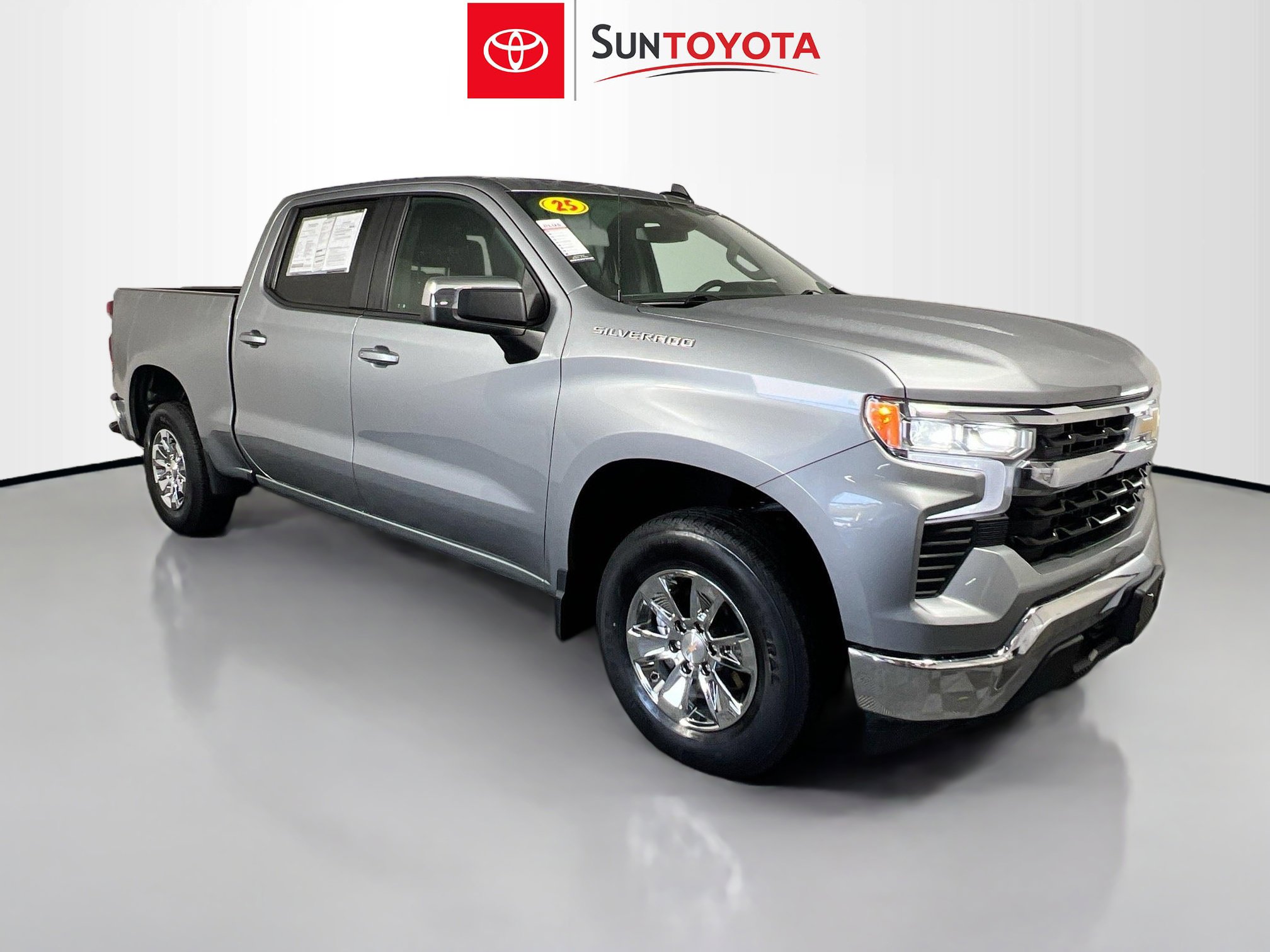 Used 2025 Chevrolet Silverado 1500 LT image 1