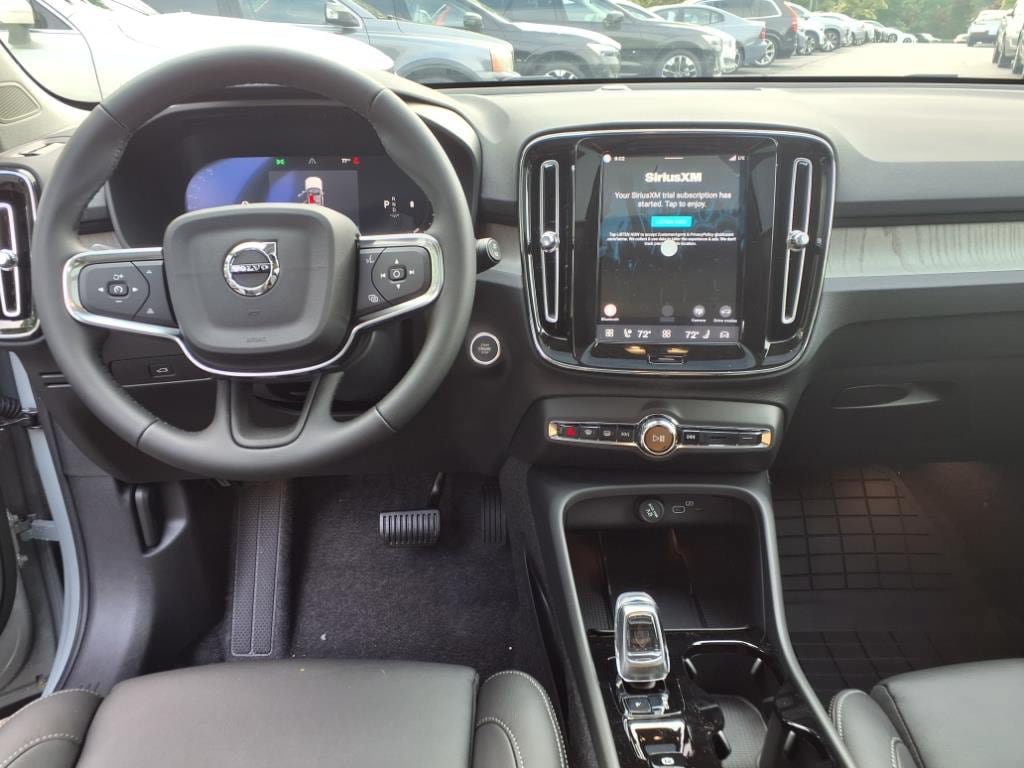 New 2026 Volvo XC40 B5 Plus w/ Protection Package Premier AWD/4WD image 12