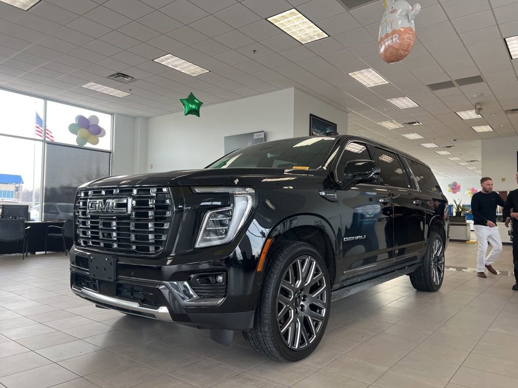 Used 2026 GMC Yukon XL Denali Ultimate w/ LPO, Illumination Package image 2