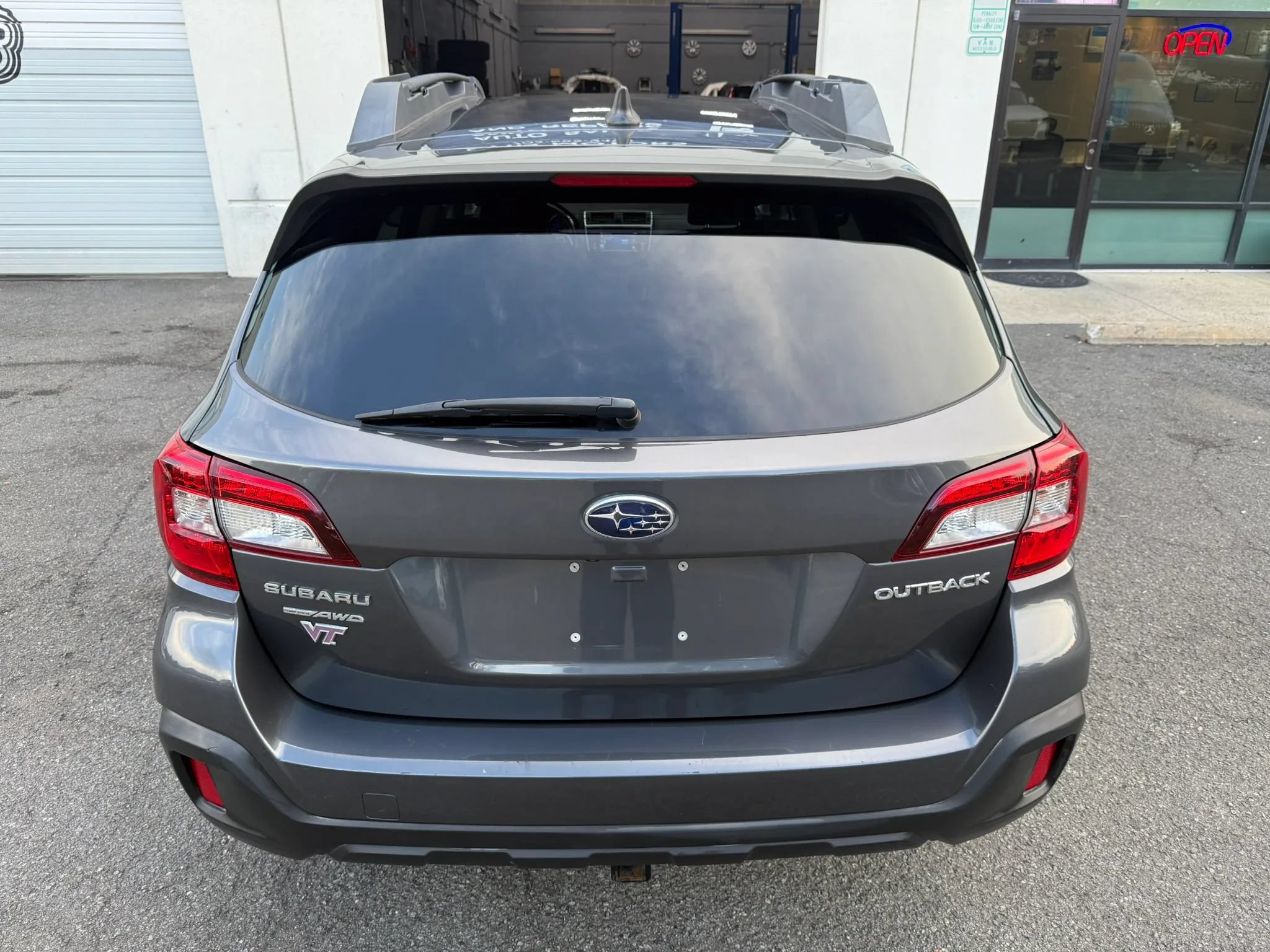 Used 2018 Subaru Outback 2.5i Premium AWD/4WD image 15
