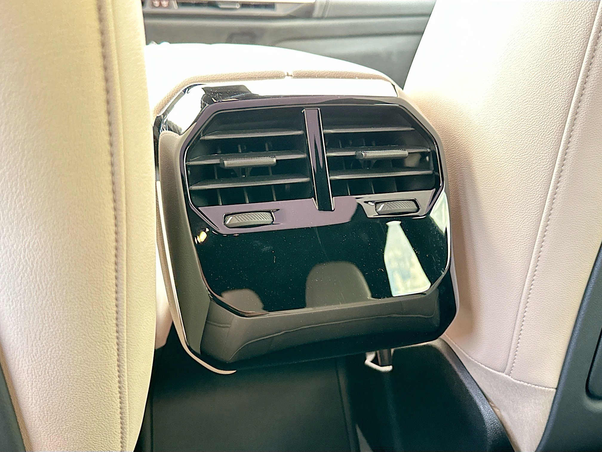 New 2026 BMW iX xDrive45 w/ Premium Package image 20