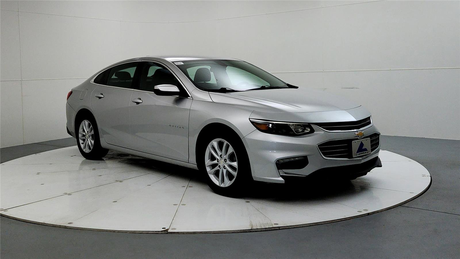 Used 2016 Chevrolet Malibu LT image 1
