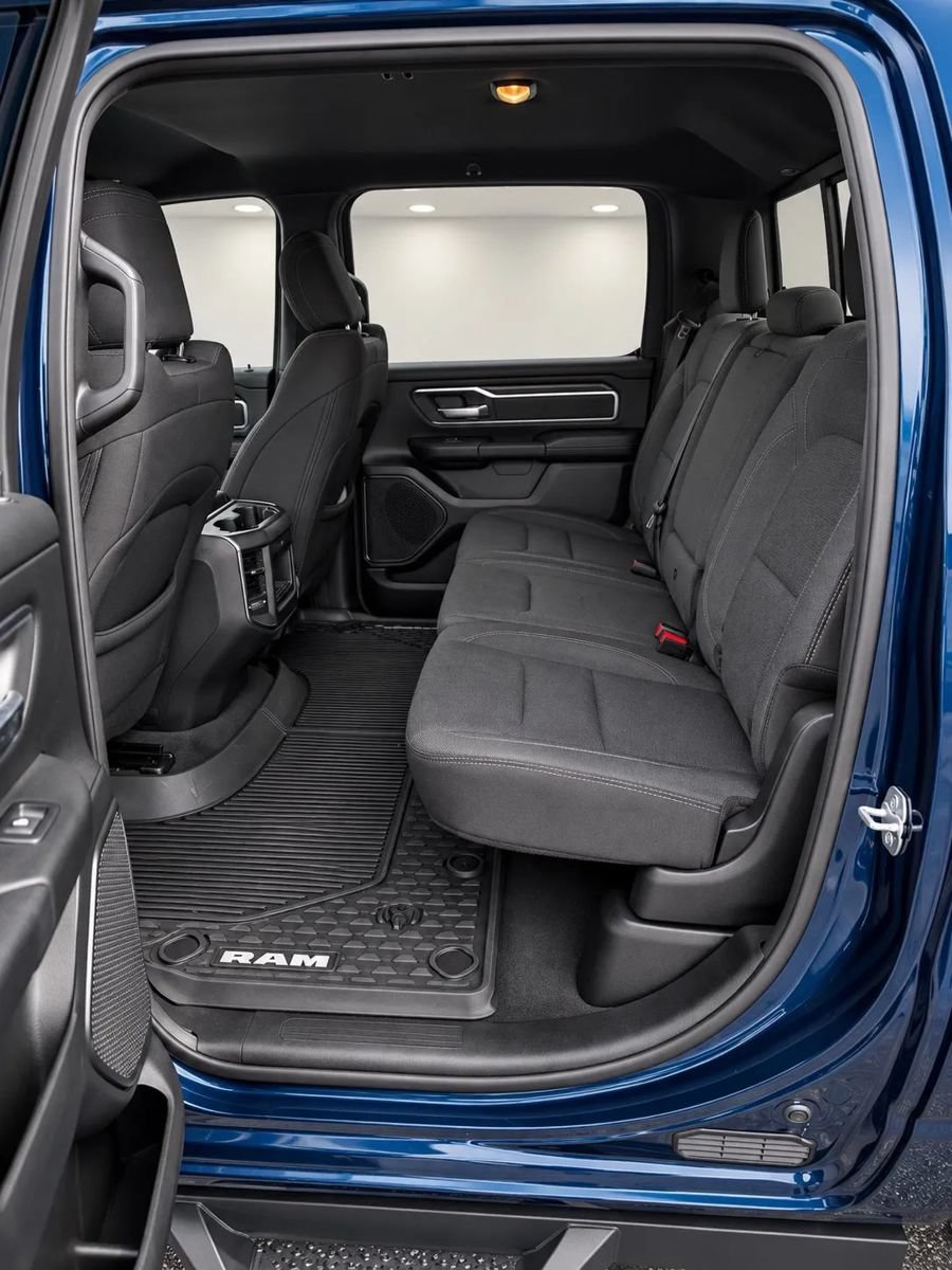 Used 2019 RAM 1500 Big Horn AWD/4WD image 9