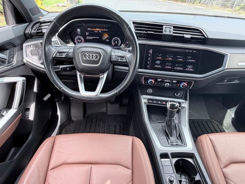 Used 2020 Audi Q3 2.0T Premium Plus w/ Premium Plus Package AWD/4WD image 10