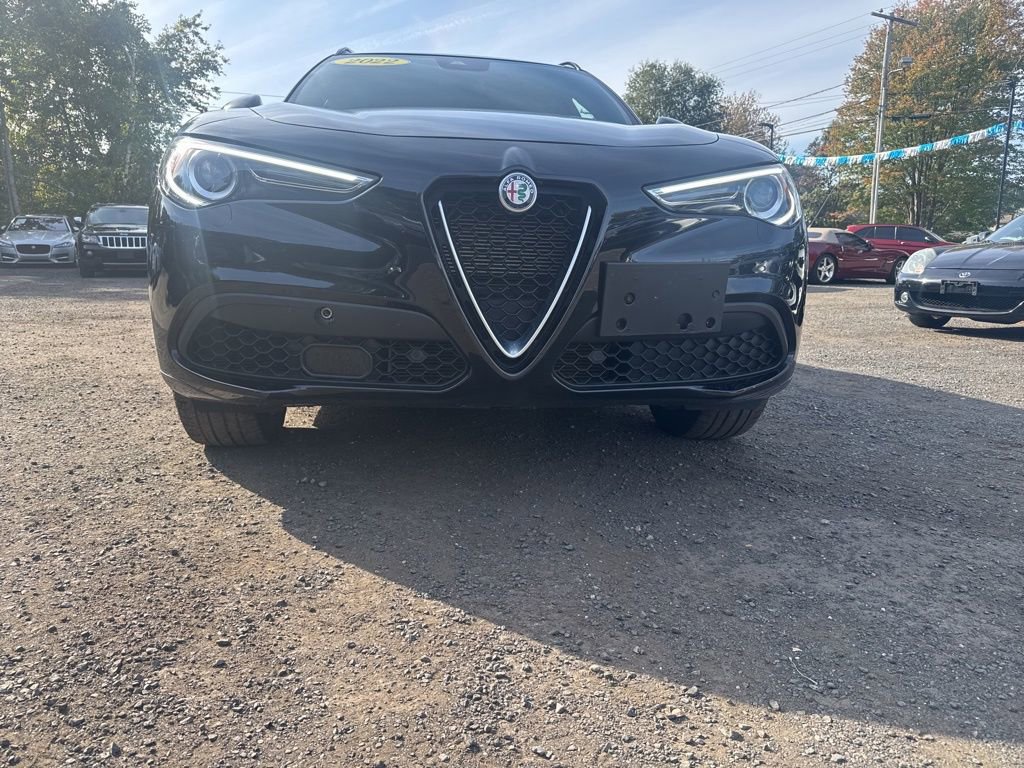 Used 2022 Alfa Romeo Stelvio Ti image 8