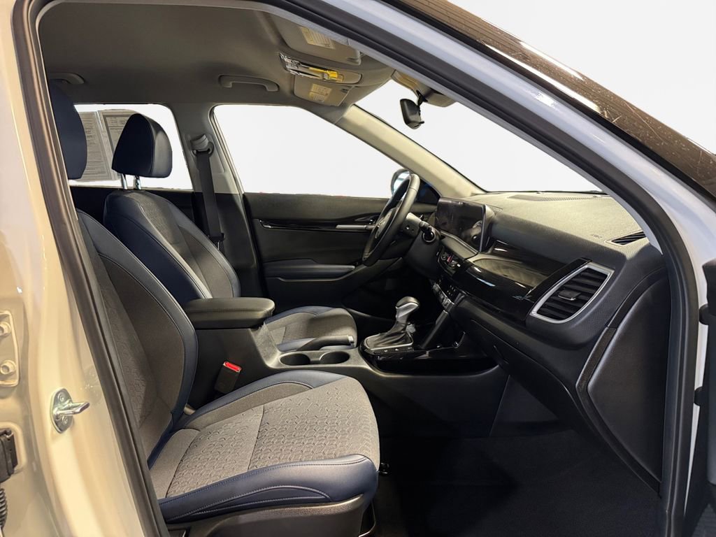 Used 2024 Kia Seltos S AWD/4WD image 26