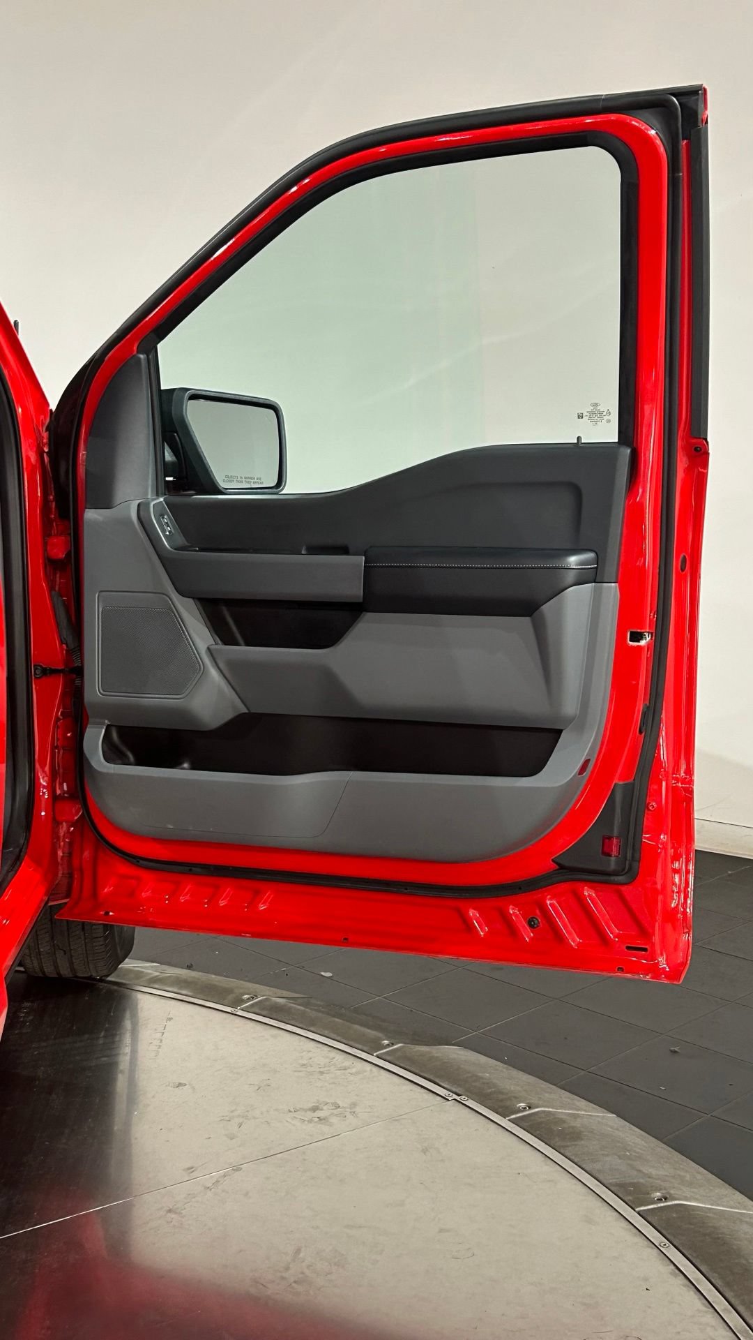 Used 2022 Ford F150 XLT RWD image 40