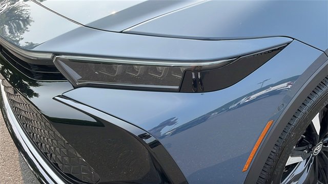 Used 2025 Toyota Crown Platinum image 7