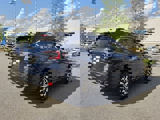 Used 2024 Subaru Outback Premium image 7