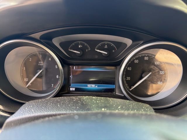 Used 2018 Buick Envision Essence AWD/4WD image 2