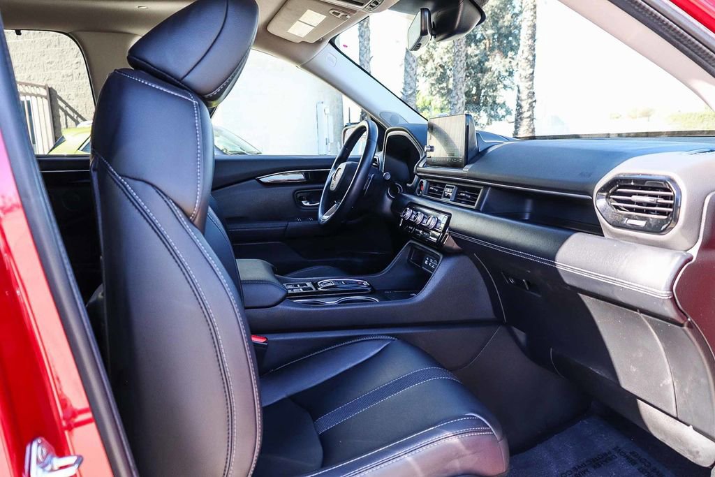 Used 2024 Honda Pilot Touring image 17