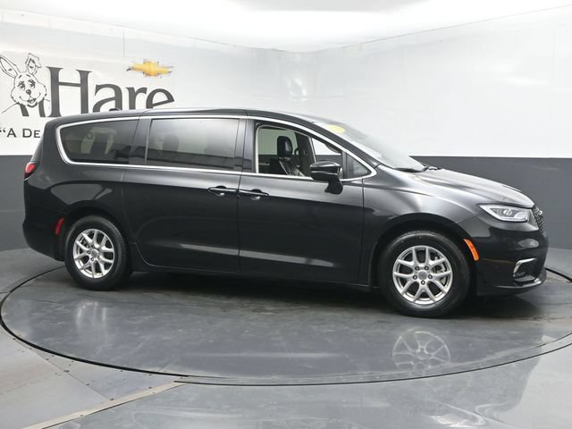 Used 2023 Chrysler Pacifica Touring-L