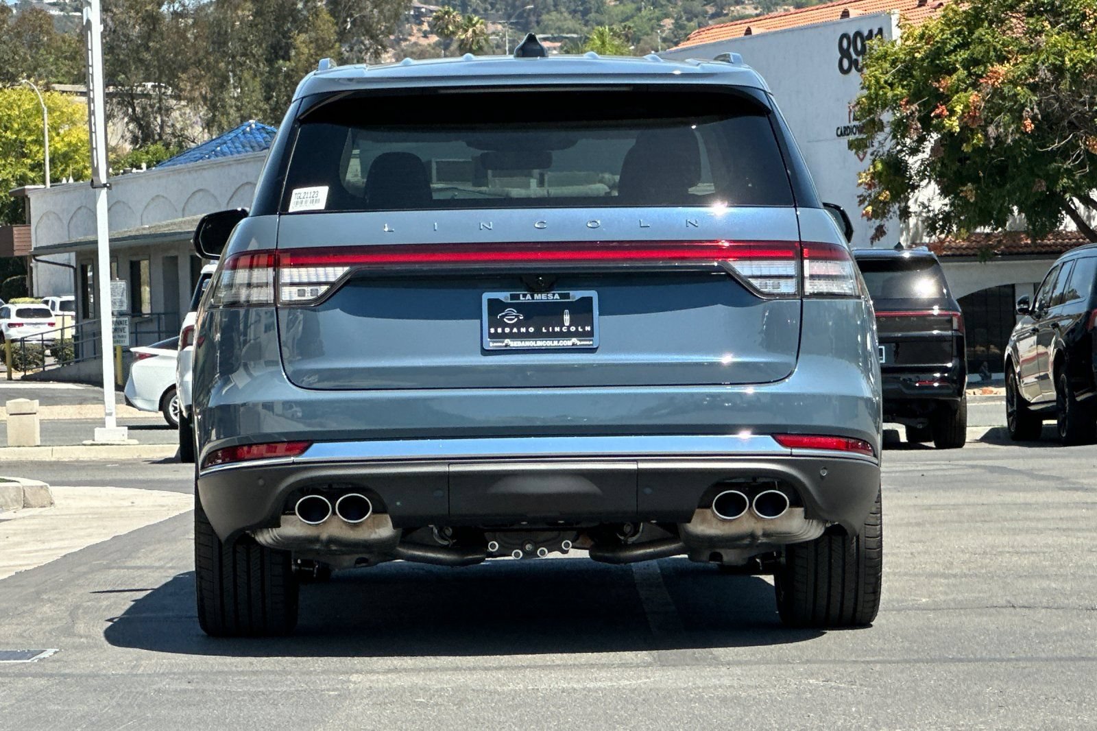 New 2026 Lincoln Aviator Reserve w/ Luxury Package RWD image 4