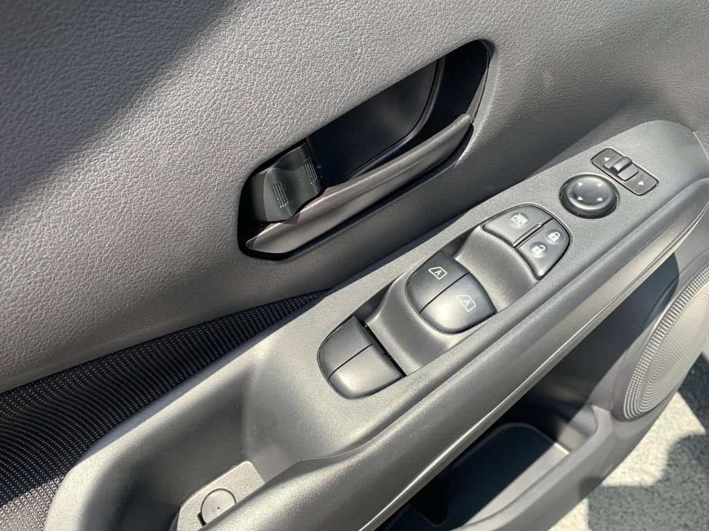 Used 2025 Nissan Kicks Play S FWD image 11