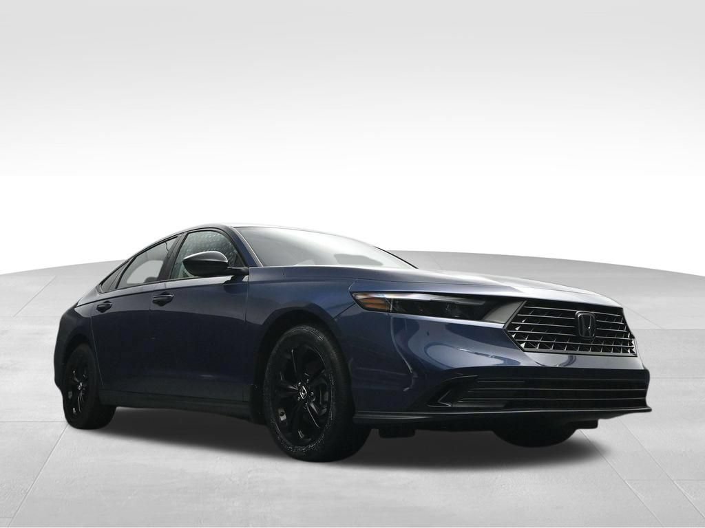 Used 2025 Honda Accord SE image 39