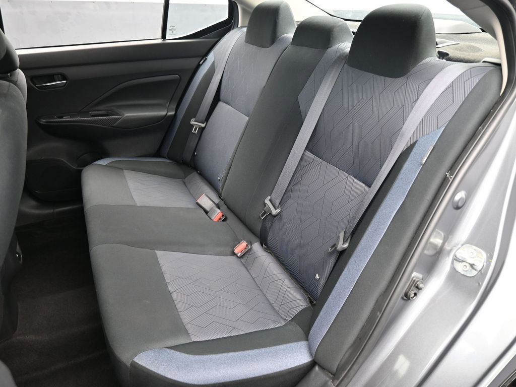 Used 2023 Nissan Versa SV image 33