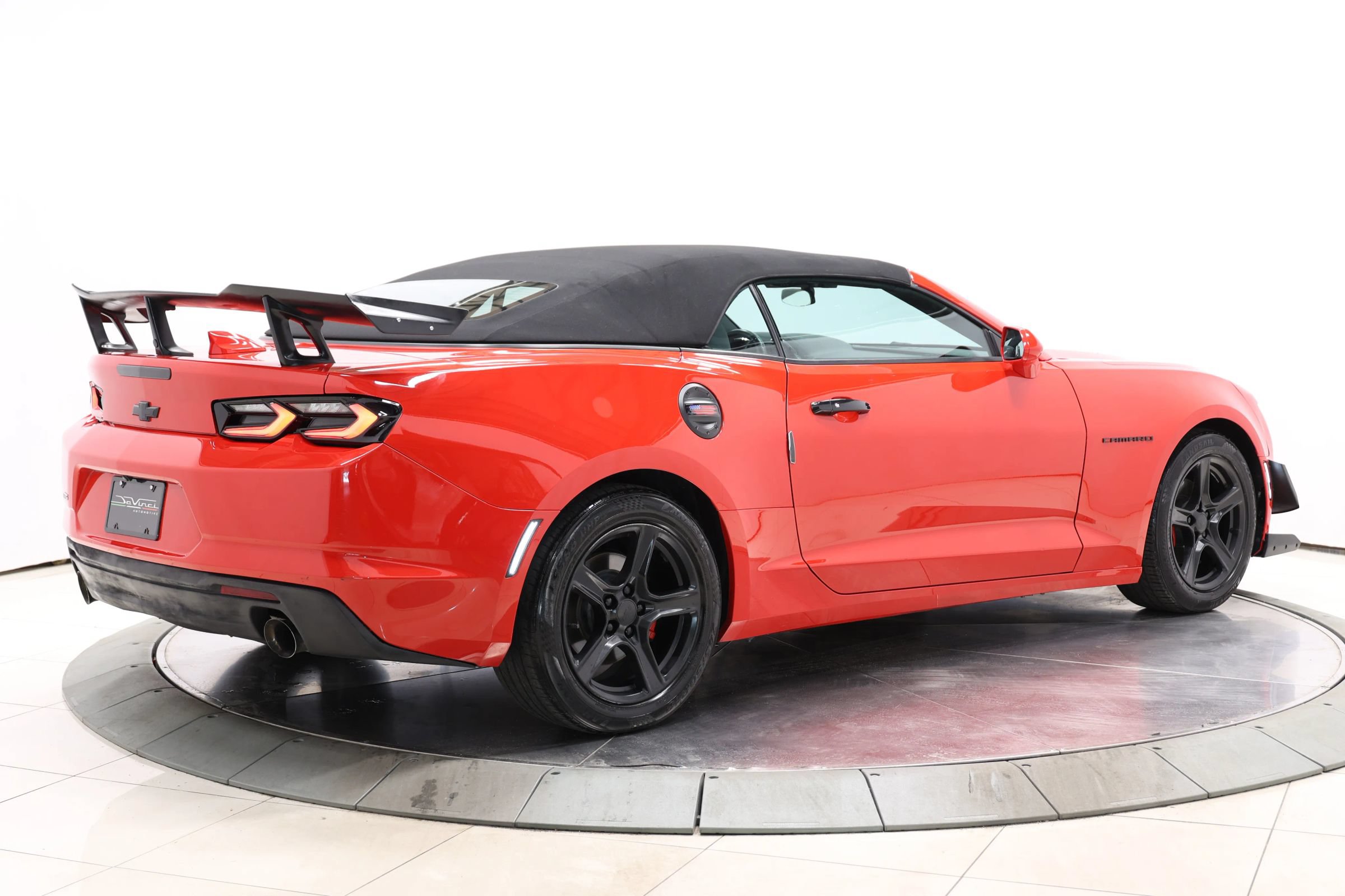 Used 2020 Chevrolet Camaro LT RWD image 4