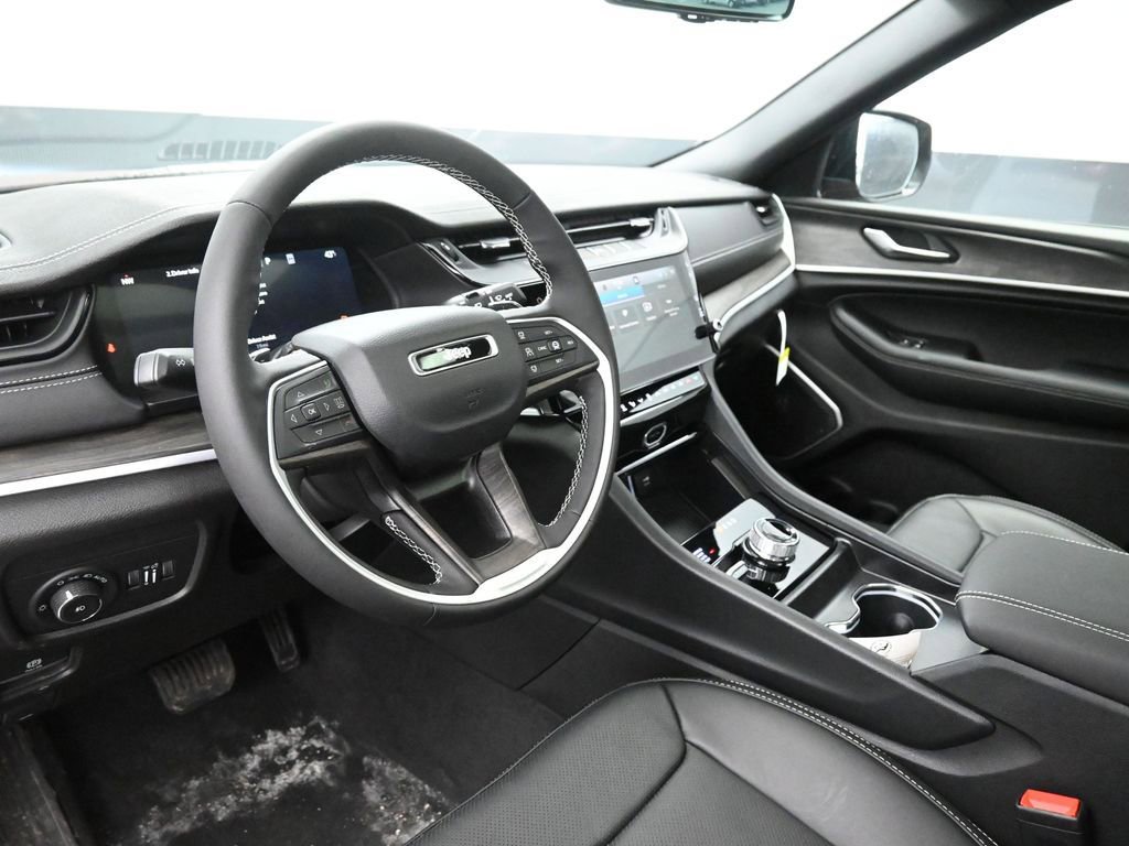 New 2026 Jeep Grand Cherokee L Limited image 16
