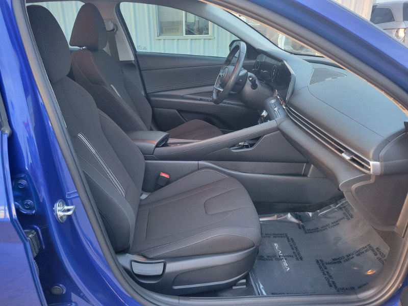 Used 2023 Hyundai Elantra SEL w/ Convenience Package image 26