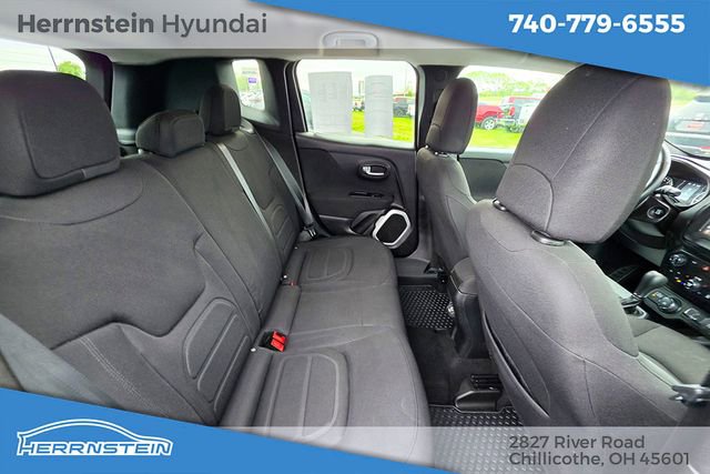 Used 2018 Jeep Renegade Latitude w/ Cold Weather Group AWD/4WD image 24