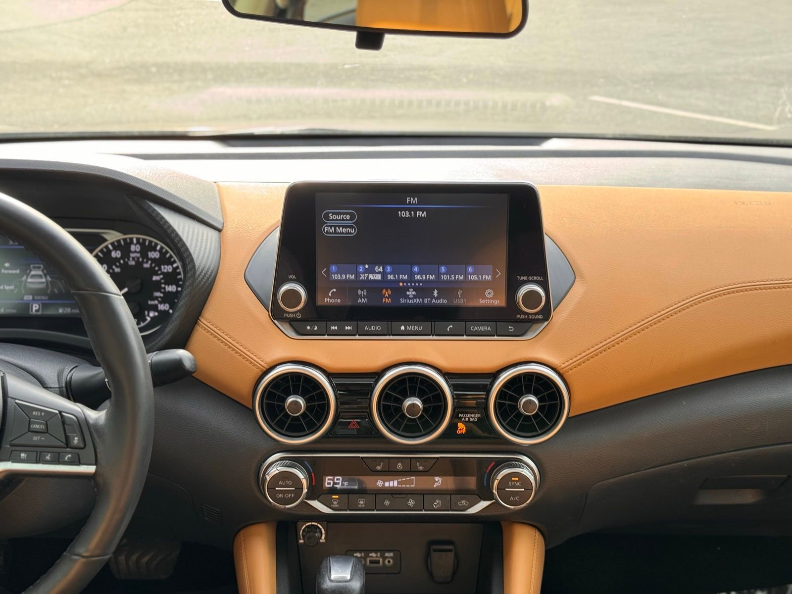 Used 2022 Nissan Sentra SV w/ SV Premium Package image 29