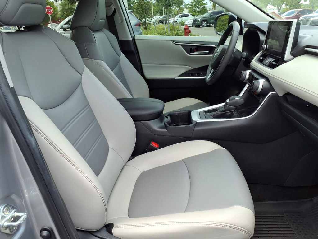 Used 2023 Toyota RAV4 XLE Premium FWD image 12