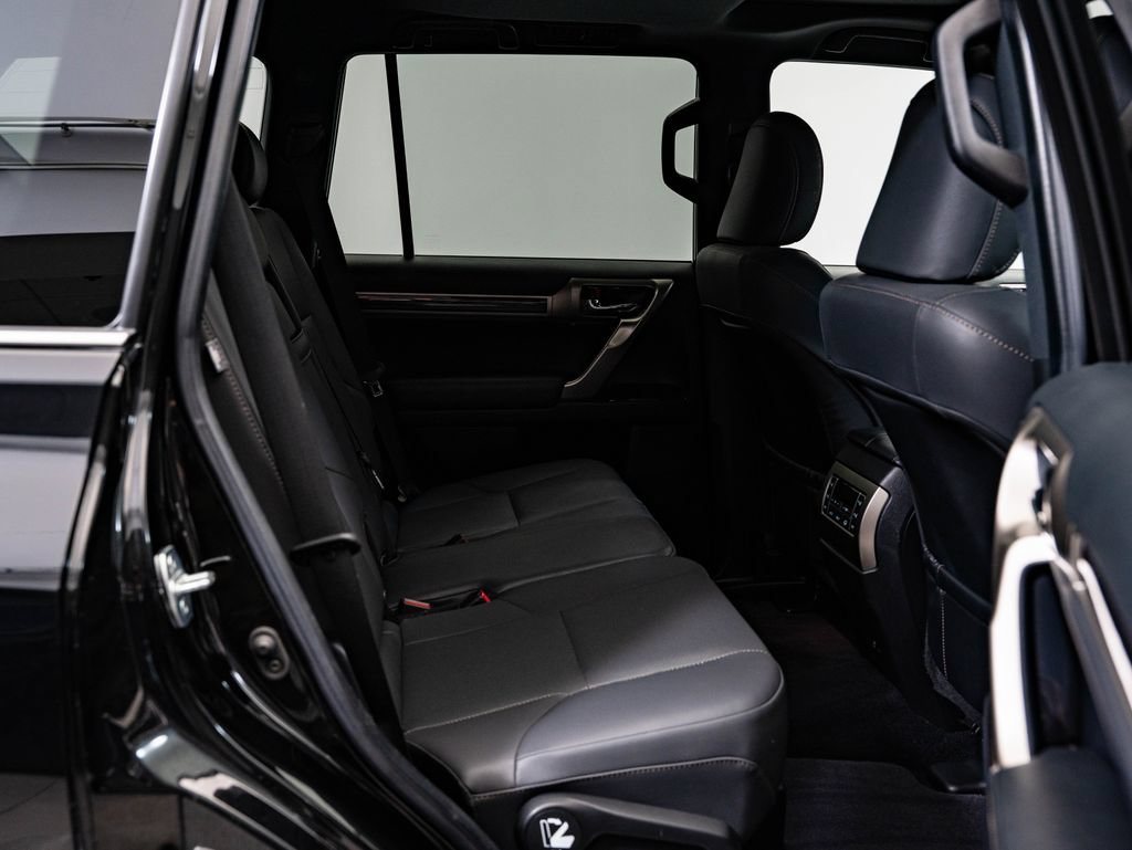 Used 2021 Lexus GX 460 Premium w/ Premium Package AWD/4WD image 42