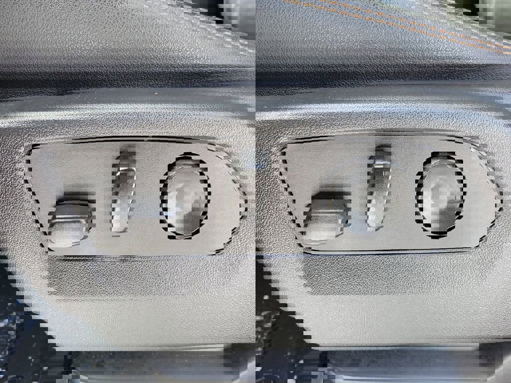 Used 2022 GMC Sierra 1500 AT4 w/ AT4 Preferred Package image 21