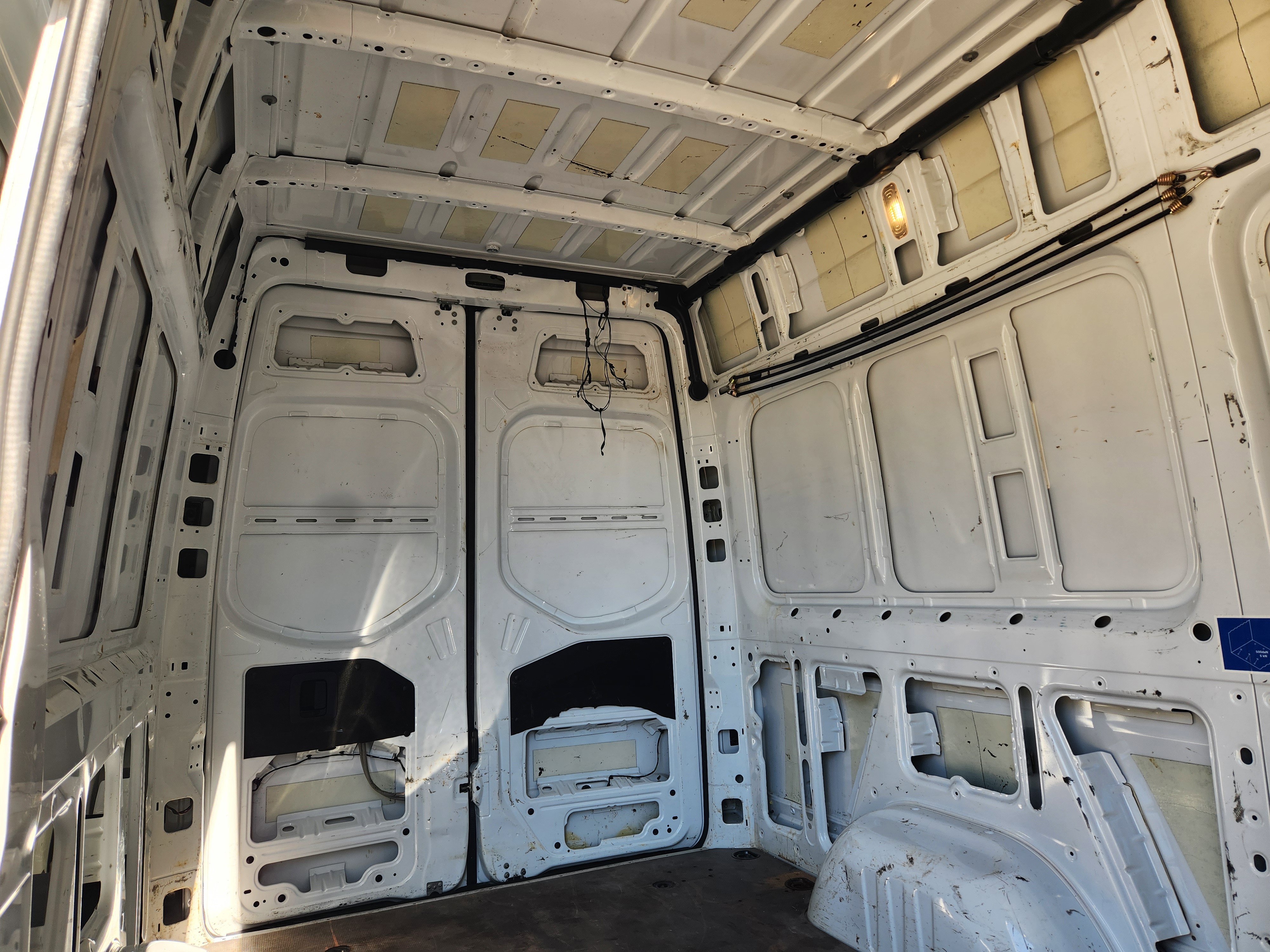 Used 2020 Mercedes-Benz Sprinter 144 Cargo image 33