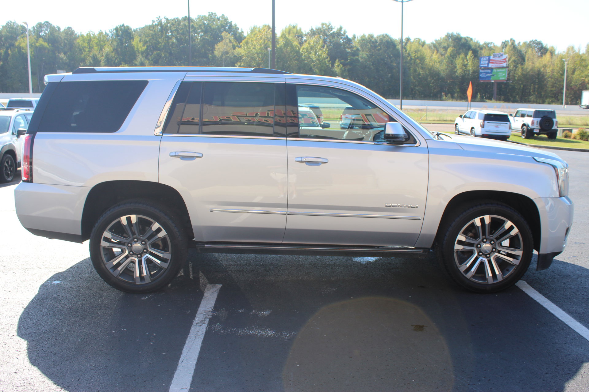 Used 2018 GMC Yukon Denali w/ Denali Ultimate Package RWD image 5