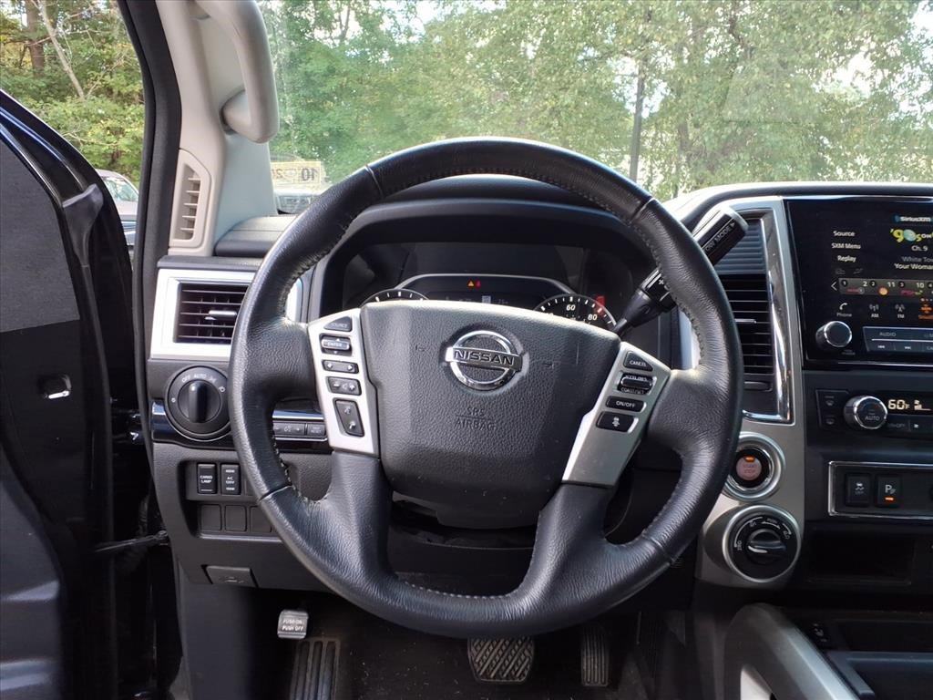 Used 2021 Nissan Titan SV w/ SV Convenience Package image 24