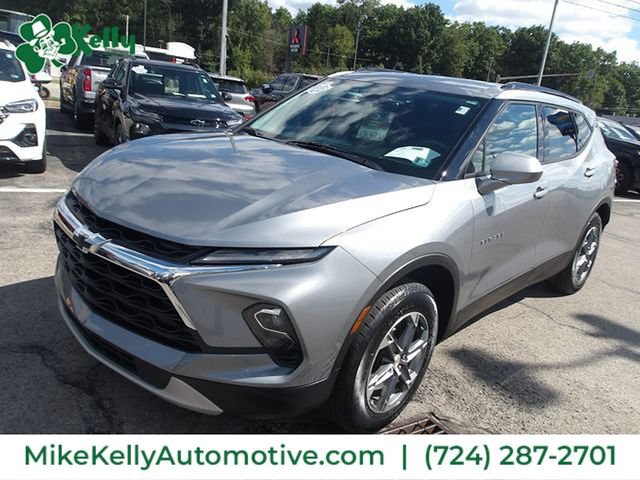 Used 2024 Chevrolet Blazer LT w/ Convenience Package AWD/4WD image 3