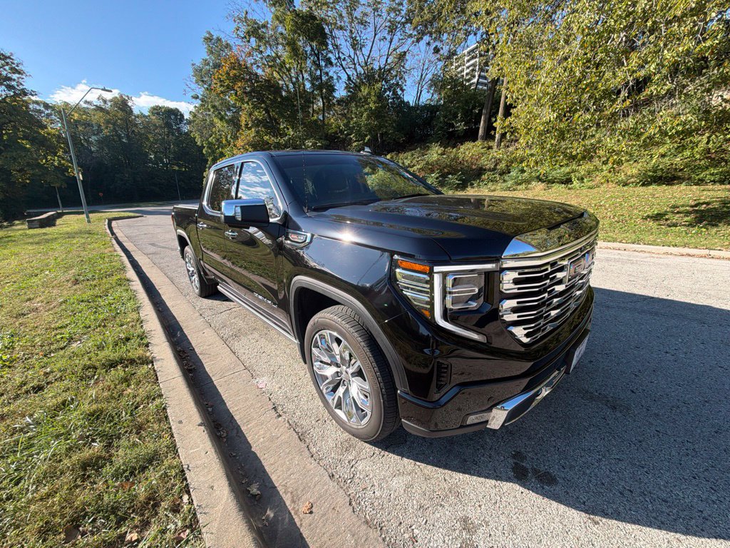 Used 2026 GMC Sierra 1500 Denali AWD/4WD image 9