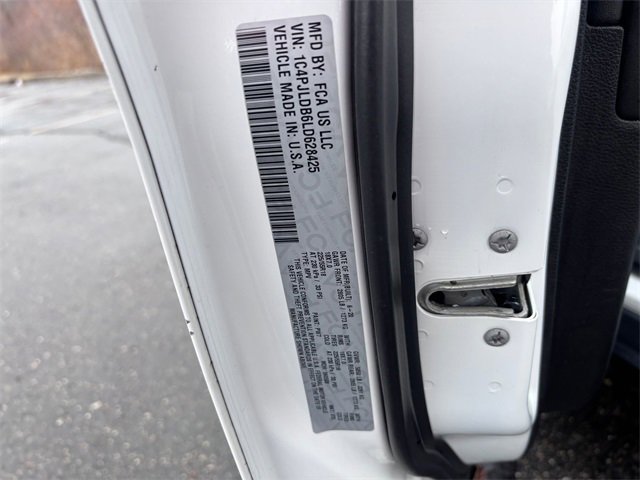 Used 2020 Jeep Cherokee Limited image 31