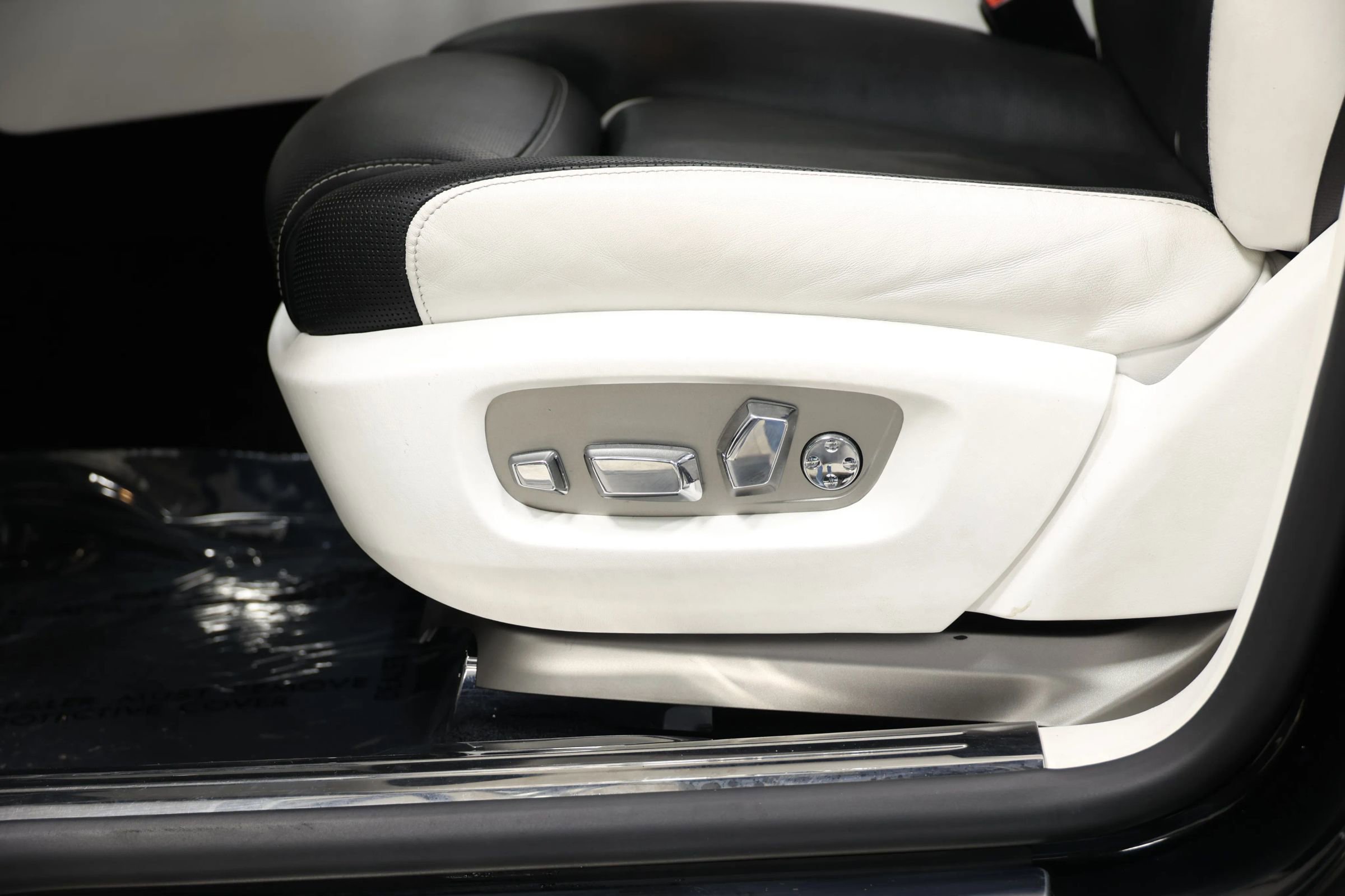 Used 2017 Rolls-Royce Ghost Series II Sedan 4D image 18